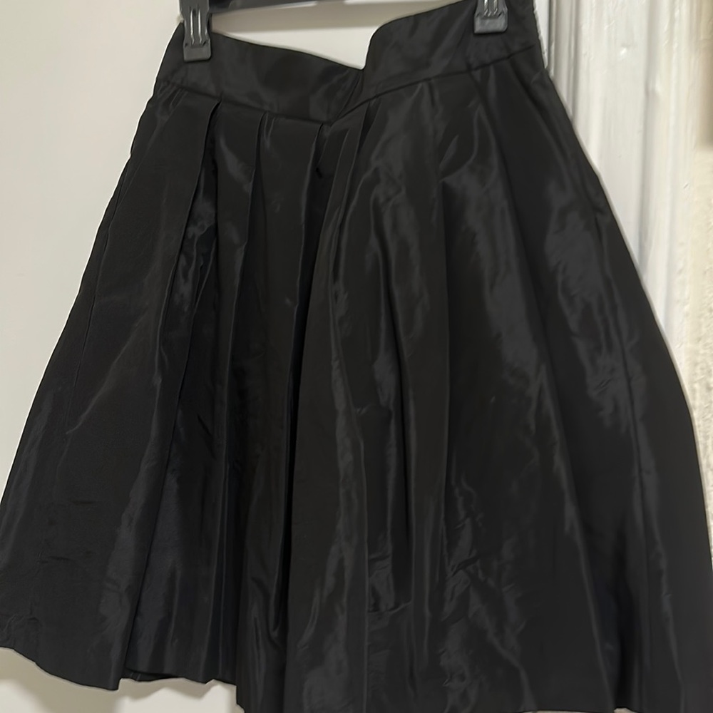 black midi skirt with pockets